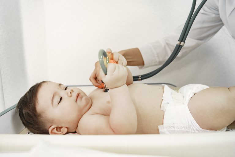 Ecocardiograma infantil é essencial para detecção de doenças em crianças