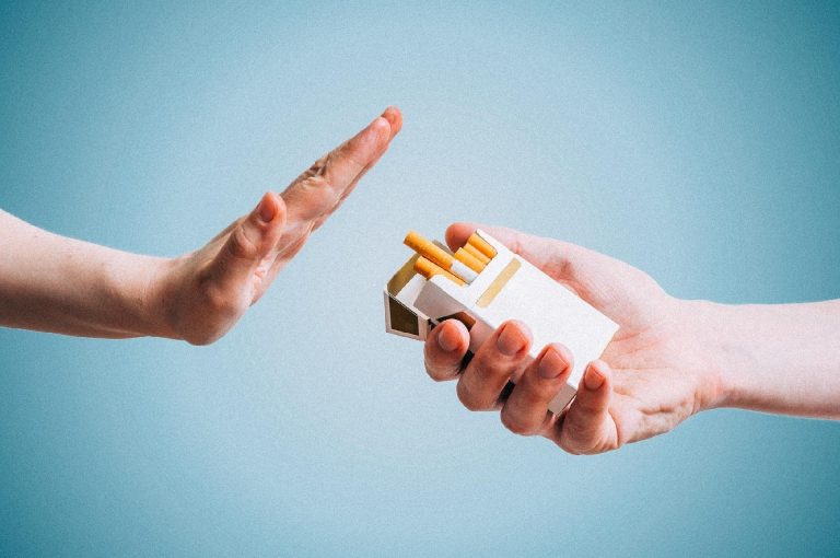 Pare de fumar com Dra Renata Reis, com o tratamento do tabagismo